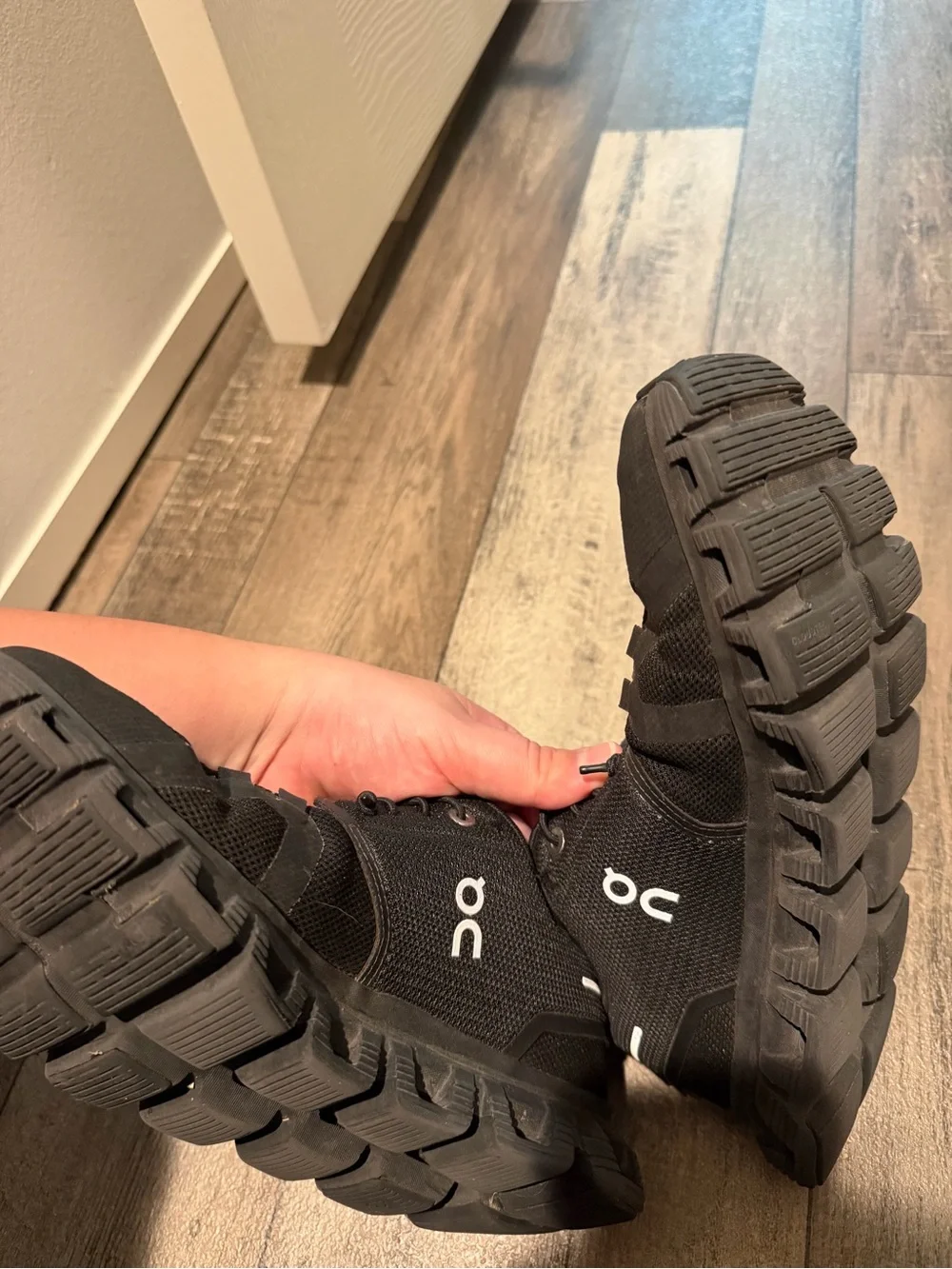 On Running Women’s Black Sneakers